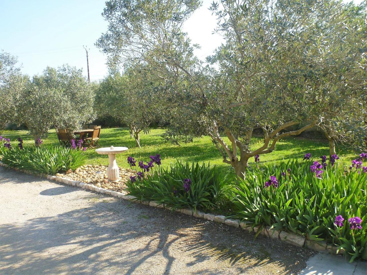 Le Mas De Gleyzes B&B de Charme Lédenon Buitenkant foto